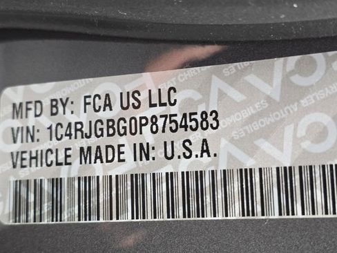 Used 2023 Jeep Grand Cherokee Limited image 52