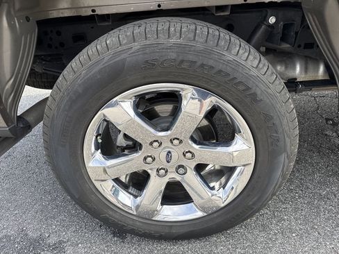 Used 2023 Ford F150 Lariat w/ Equipment Group 502A High image 17