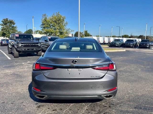 Used 2021 Lexus ES 350 Ultra Luxury w/ Accessory Package FWD image 11