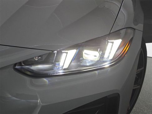 Used 2025 BMW i4 xDrive40i w/ M Sport Package image 33