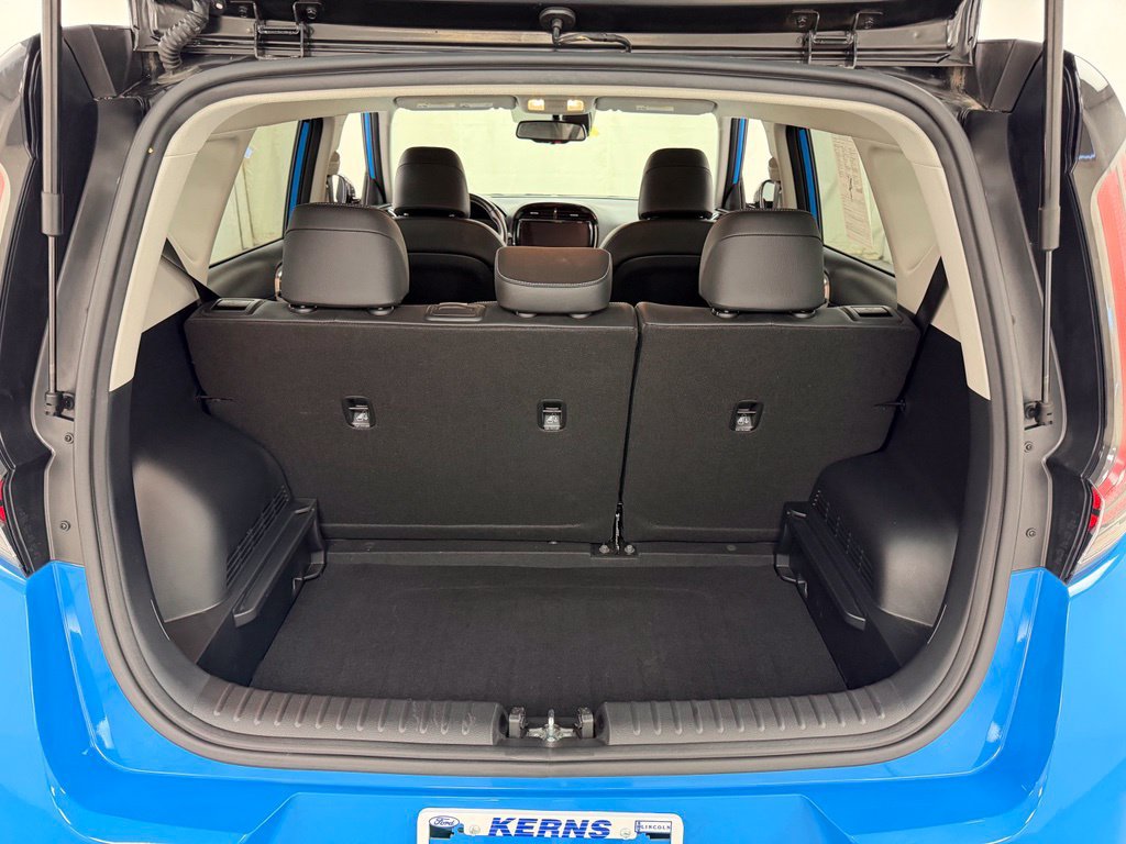 Used 2023 Kia Soul GT-Line FWD image 5