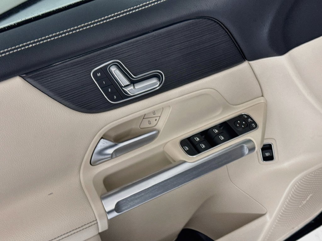 Used 2026 Mercedes-Benz GLB 250 image 23