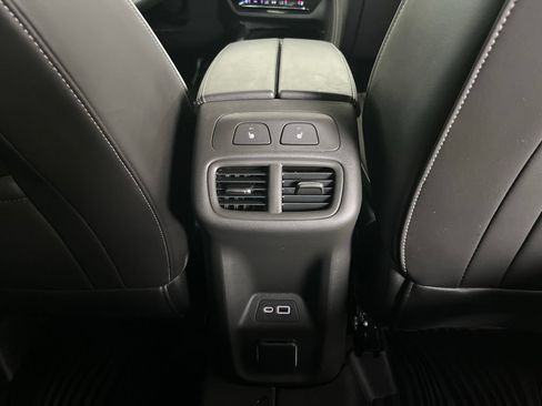 Used 2023 Buick Envision Avenir AWD/4WD image 23