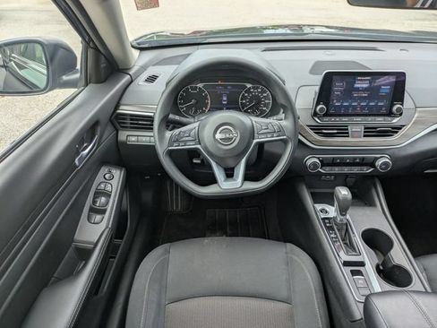 Used 2025 Nissan Altima 2.5 SV AWD/4WD image 30
