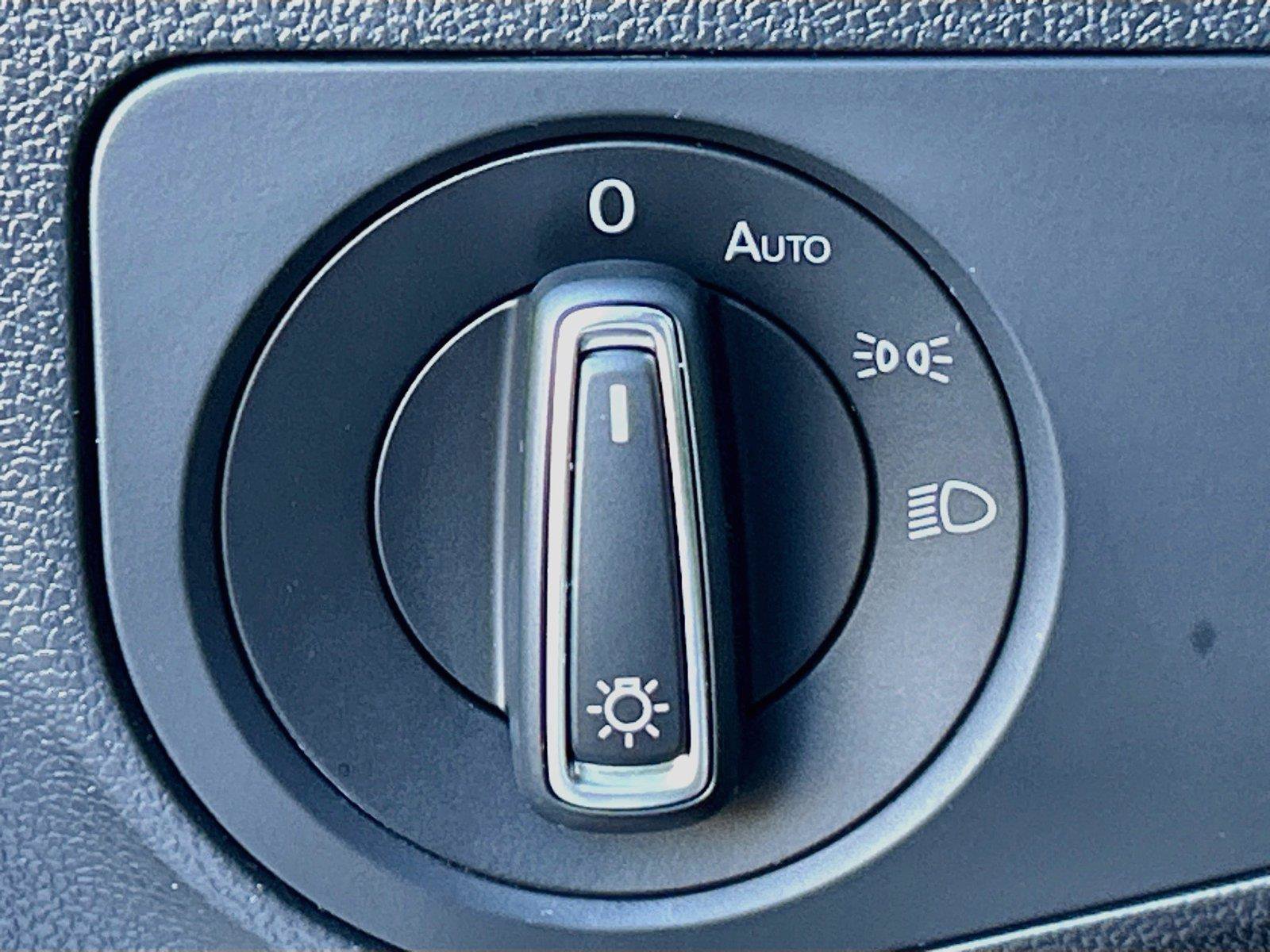 Used 2023 Volkswagen Tiguan SE R-Line FWD image 35