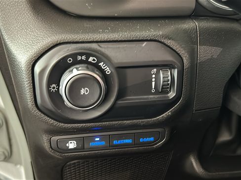 Used 2023 Jeep Wrangler Unlimited w/ Cold Weather Group AWD/4WD image 18