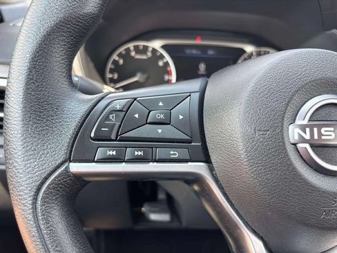 Used 2024 Nissan Altima 2.5 SV FWD image 20