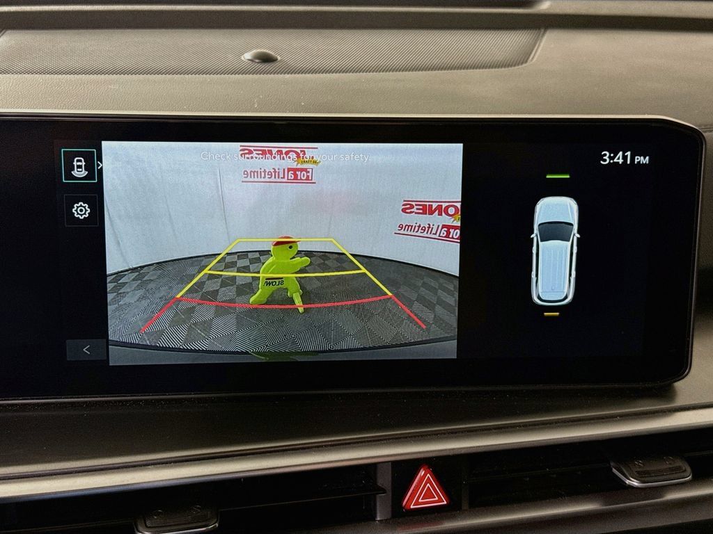 Certified 2025 Kia Sorento S AWD/4WD image 7