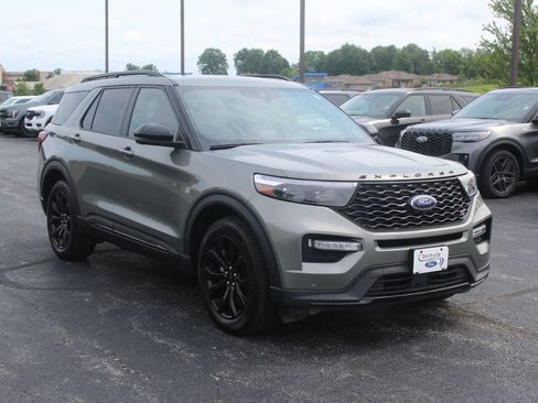 Used 2020 Ford Explorer ST w/ Premium Technology Package AWD/4WD image 7