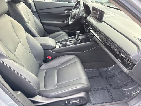 Used 2024 Honda Accord Touring image 17