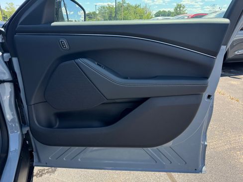New 2025 Ford Mustang Mach-E Select w/ Comfort Package Lite image 29