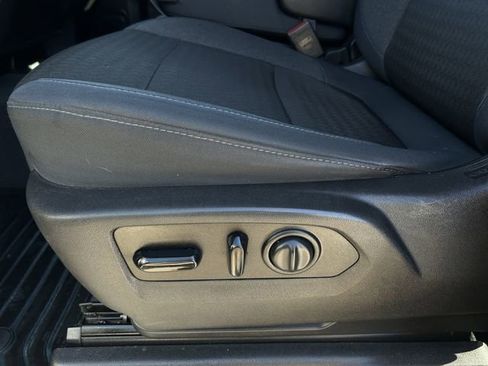 Used 2019 Chevrolet Silverado 1500 LT w/ Texas Edition image 28