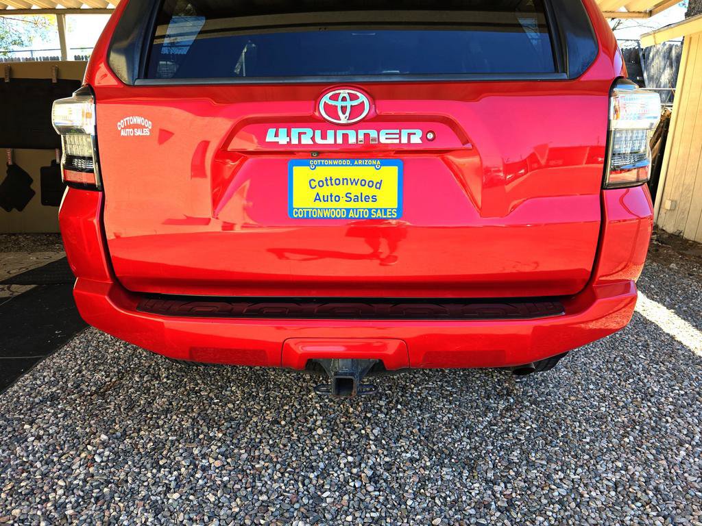 Used 2015 Toyota 4Runner SR5 AWD/4WD image 32