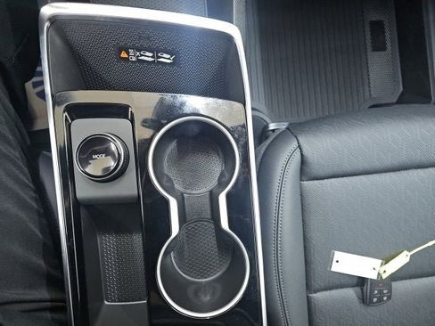 New 2026 Chevrolet Equinox LT w/ Convenience Package II image 23