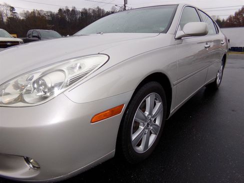 Used 2005 Lexus ES 330 image 2