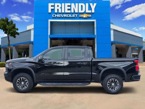 Used 2025 Chevrolet Silverado 1500 ZR2 w/ Technology Package image 4