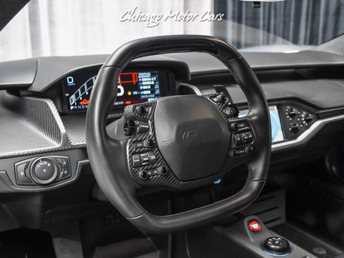 Used 2019 Ford GT RWD image 9