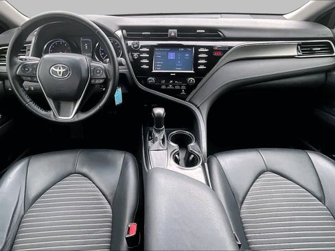 Used 2020 Toyota Camry SE FWD image 14