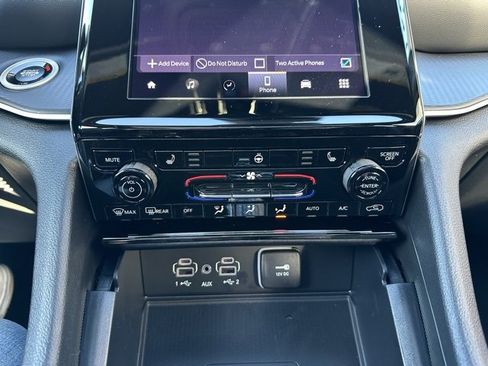 New 2025 Jeep Grand Cherokee L Altitude image 37