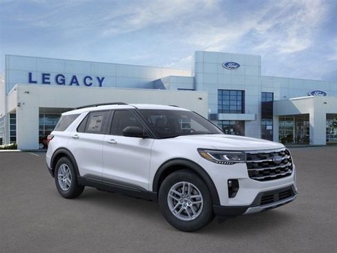 New 2026 Ford Explorer Active w/ Active Comfort Package image 7