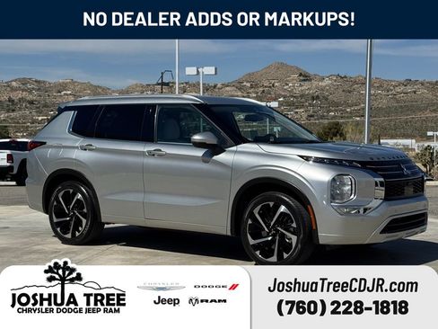 Used 2023 Mitsubishi Outlander SEL image 1