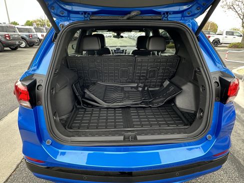 Used 2024 Chevrolet Equinox RS w/ RS Leather Package image 32