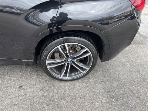Used 2017 BMW X6 M image 10