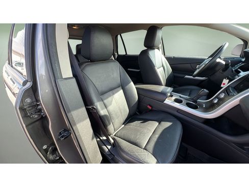 Used 2013 Ford Edge SEL image 32