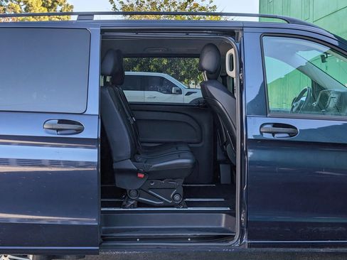 Used 2017 Mercedes-Benz Metris Passenger image 10