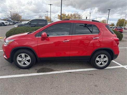 Certified 2020 Chevrolet Trax LT w/ LT Convenience Package image 5