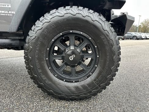 Used 2016 Jeep Wrangler Unlimited Sport w/ Connectivity Group image 13