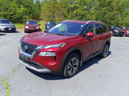 Used 2021 Nissan Rogue SV w/ Premium Package AWD/4WD image 2