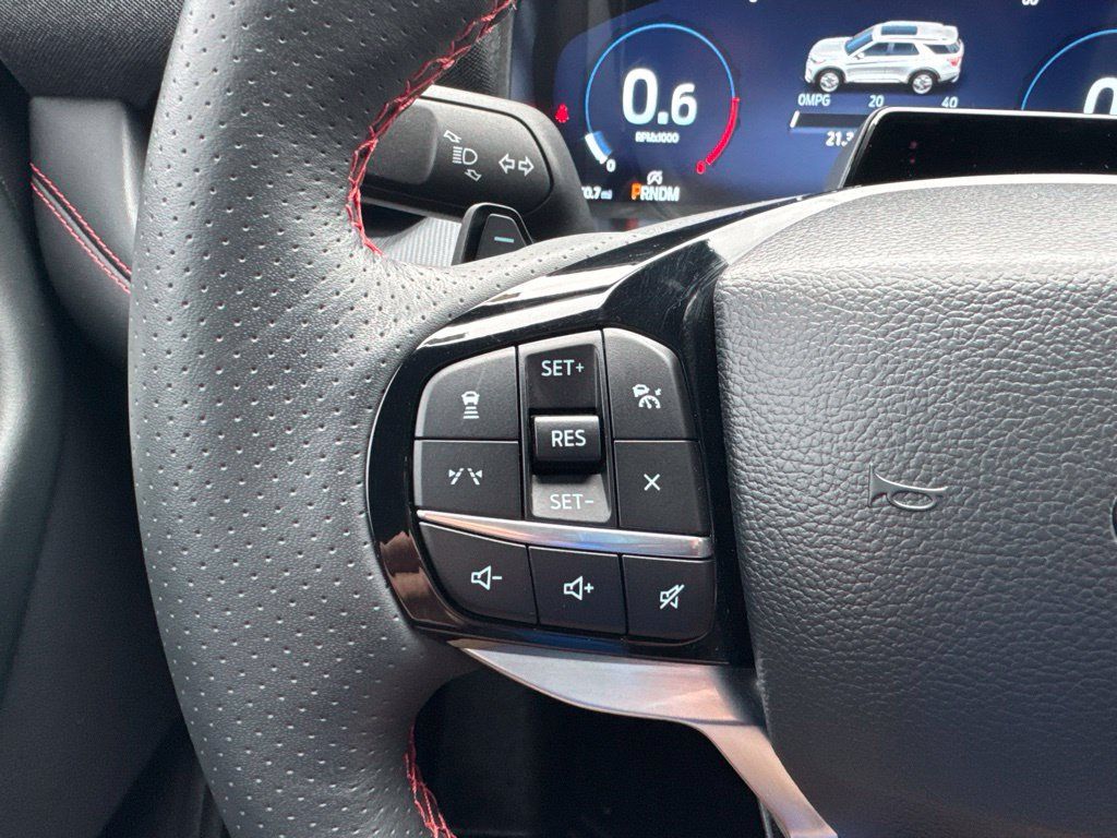 Used 2025 Ford Explorer ST AWD/4WD image 7