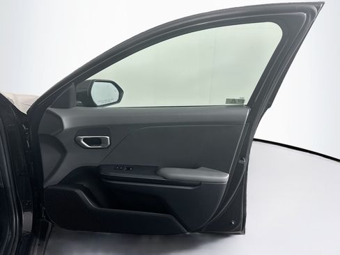 Used 2025 Kia K4 FWD image 32
