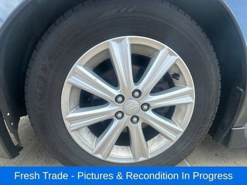 Used 2010 Subaru Legacy 2.5i Premium AWD/4WD image 10