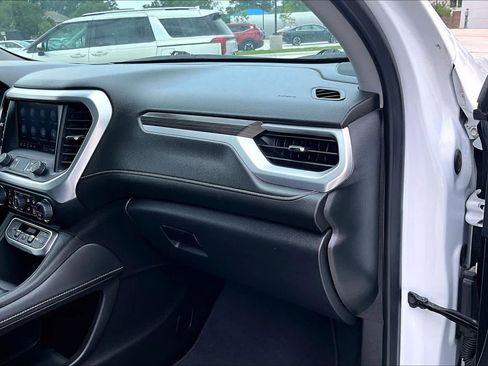 Certified 2023 GMC Acadia SLT AWD/4WD image 34