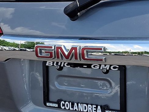 Used 2021 GMC Acadia SLT AWD/4WD image 31