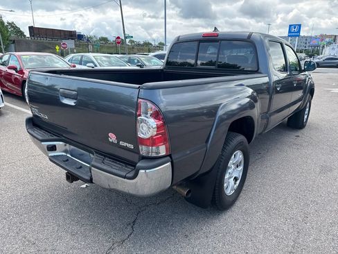 Used 2015 Toyota Tacoma 4x4 Double Cab w/ SR5 Package image 8
