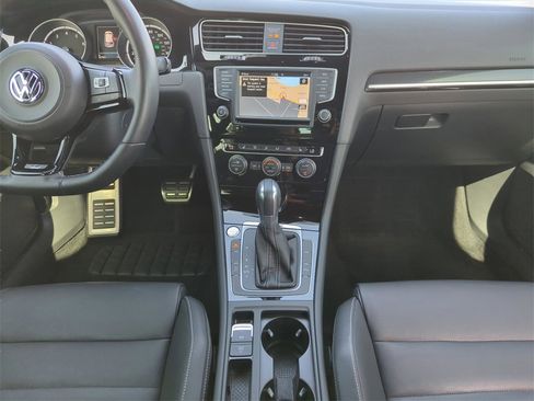 Used 2017 Volkswagen Golf R 4-Door image 21