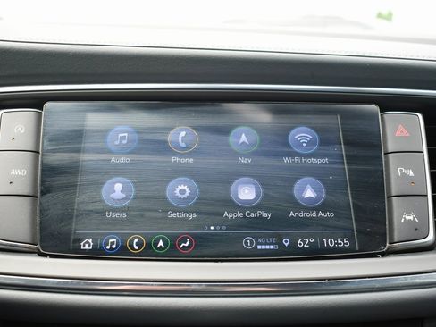 Used 2024 Buick Enclave Premium image 25