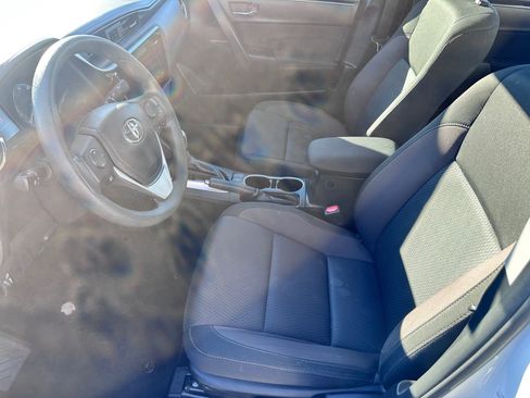Used 2017 Toyota Corolla LE image 5
