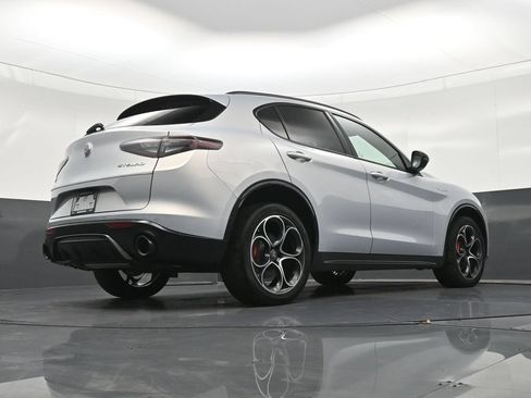Used 2025 Alfa Romeo Stelvio Sprint w/ Veloce Package AWD/4WD image 27