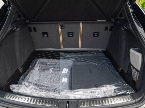 New 2026 Porsche Macan AWD/4WD image 28