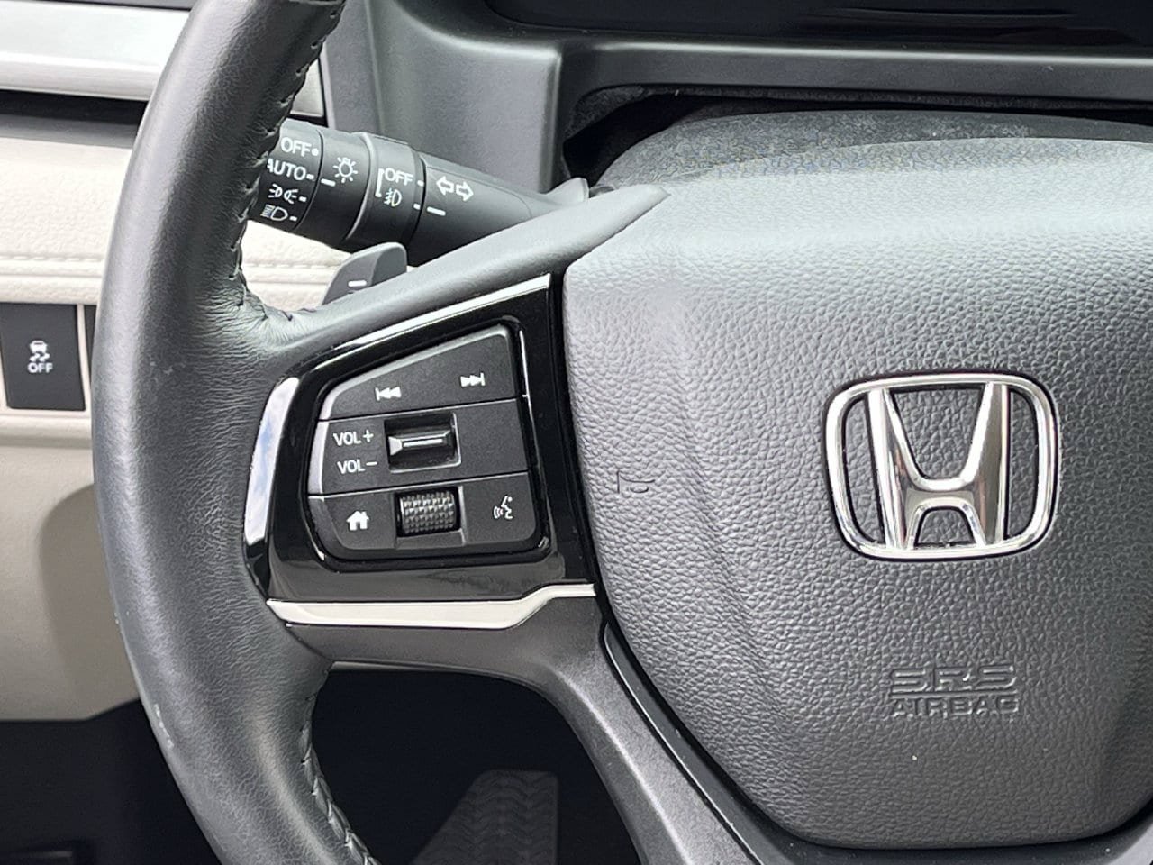 Used 2025 Honda Odyssey EX-L image 12