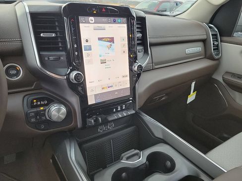 New 2026 RAM 1500 Laramie AWD/4WD image 21