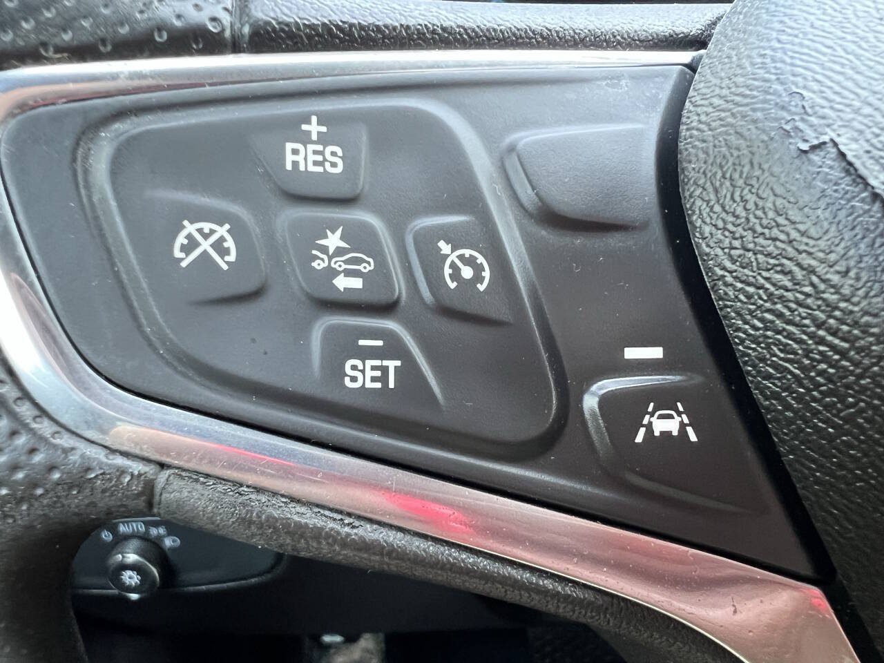 Used 2020 Chevrolet Equinox LS w/ LS Convenience Package FWD image 13