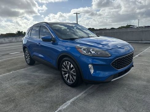 Used 2020 Ford Escape Titanium image 34