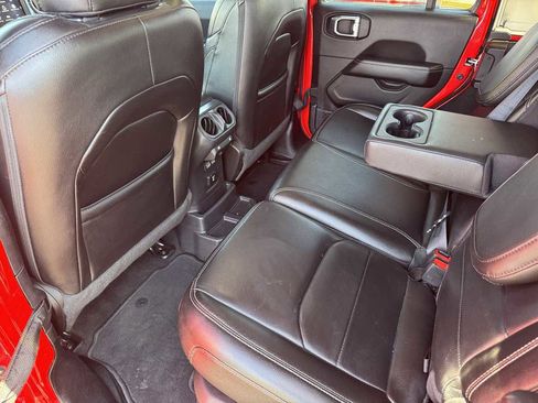 Used 2021 Jeep Wrangler Unlimited Sahara image 23