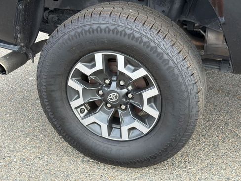 Used 2019 Toyota Tacoma SR RWD image 15