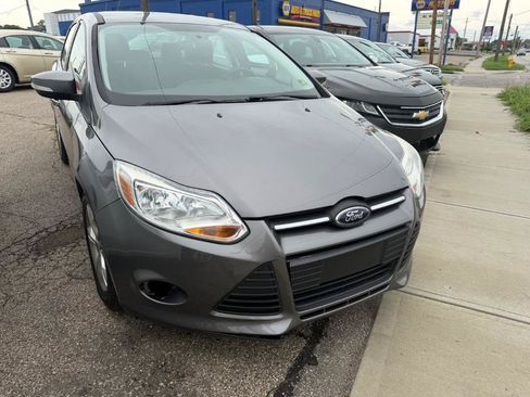 Used 2014 Ford Focus SE FWD image 3
